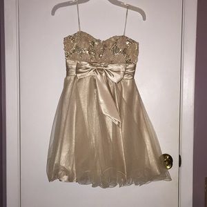 Homecoming/prom dress. Worn once.